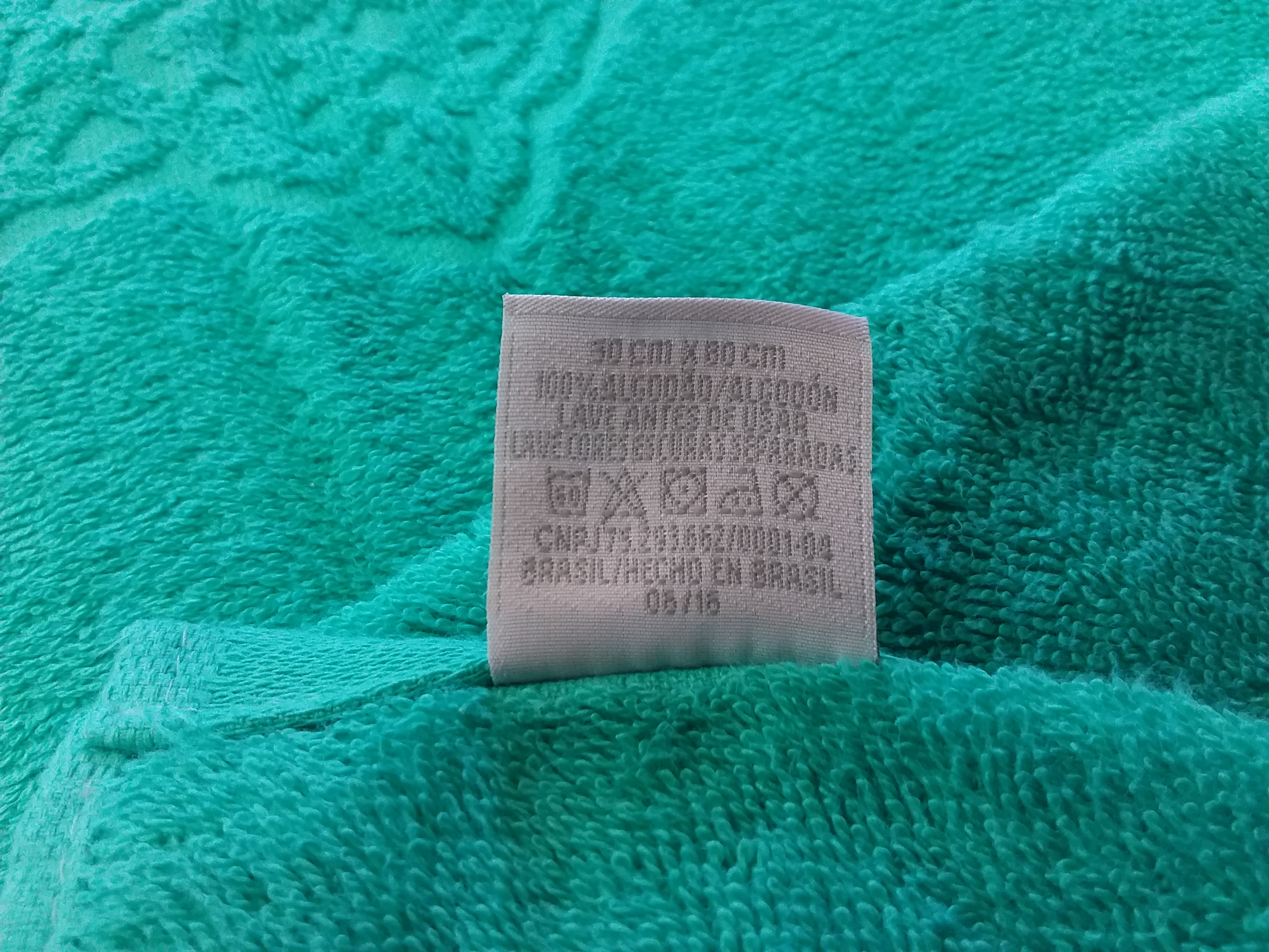 Como deixar a sua toalha bem cuidada na praia ou piscina
