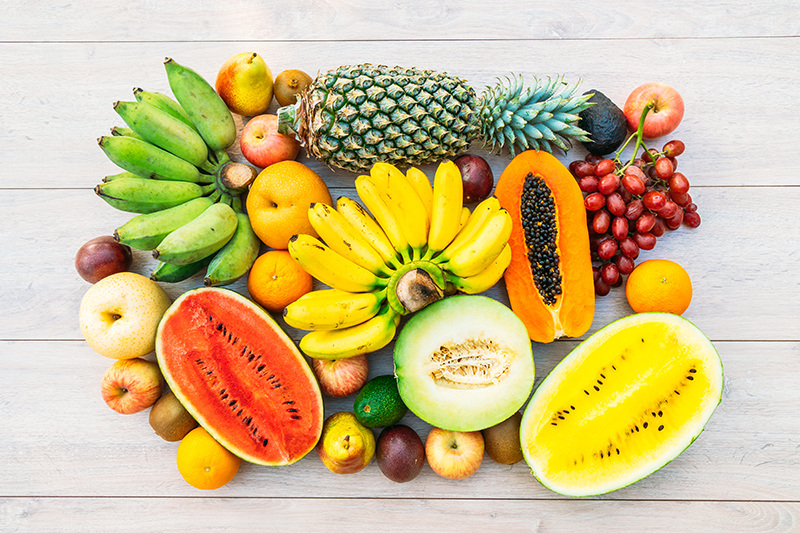 Frutas do outono banana laranja abacate mamão abacaxi melão melancia uva