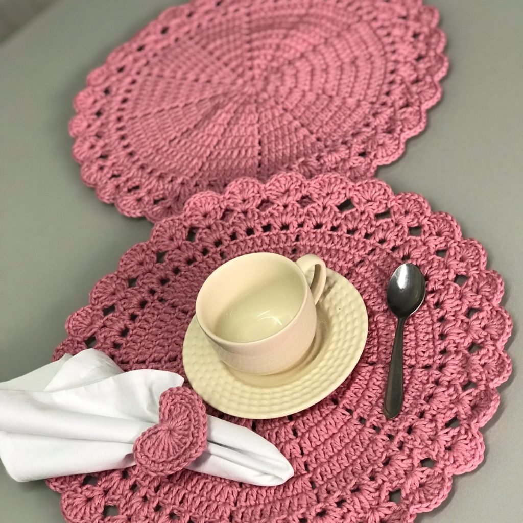 sousplat de croche rosa