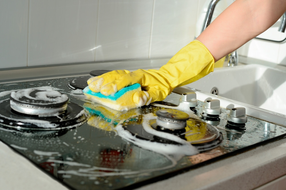 Como limpar fogão de forma prática e eficiente
