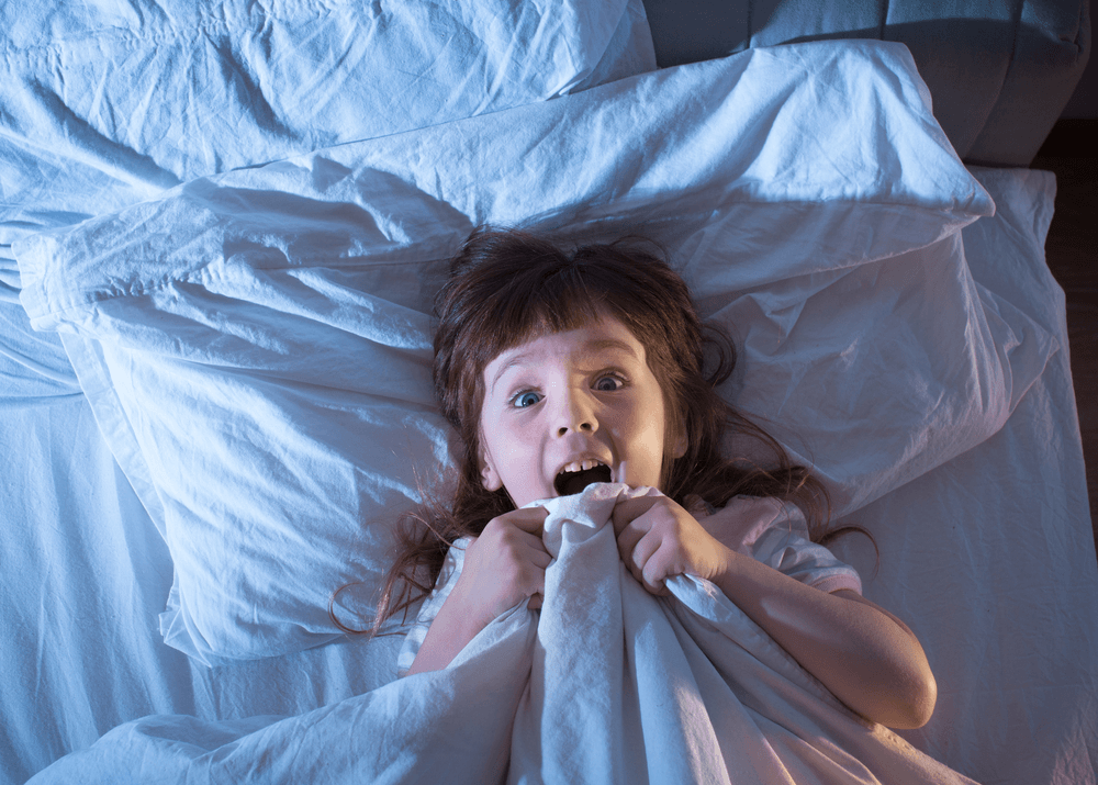4 dicas para ajudar a criança a dormir sozinha no seu quarto